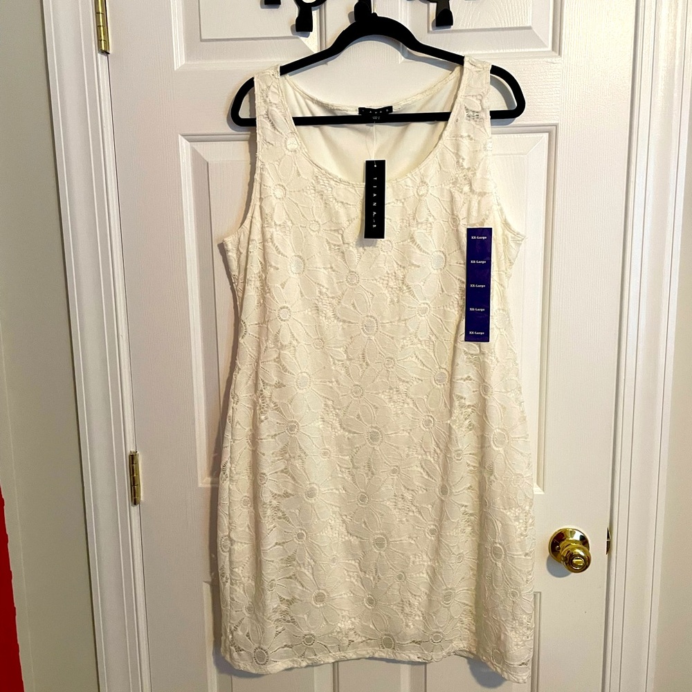 Tiana B XXL white floral overlay sheath dress